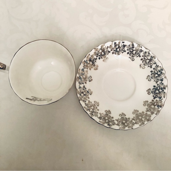 Royal Albert “Congratulations 25 Anniversary”Tea Cup and Saucer Set England 🆕 - Picture 3 of 14